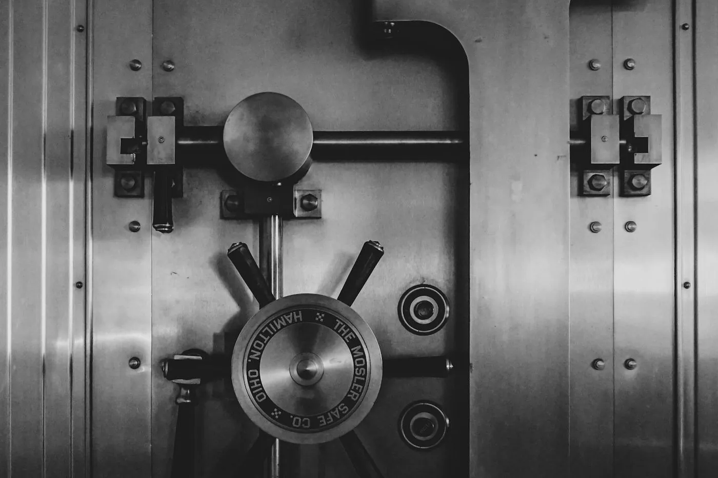 Bank vault door